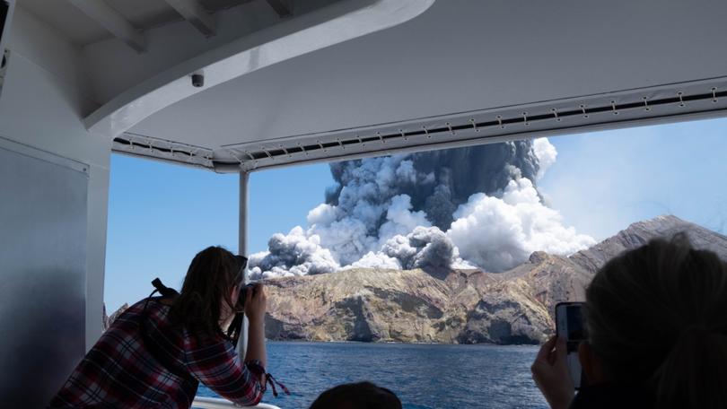 The eruption caused the deaths of 22 people. 