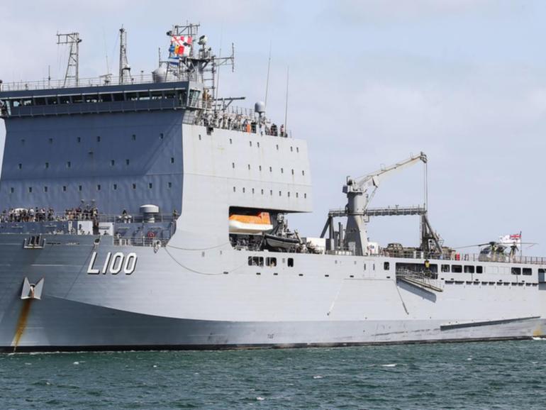 HMAS Choules is on a rescue mission off the eastern coast after an ocean rower got into trouble. (Ian Currie/AAP PHOTOS)