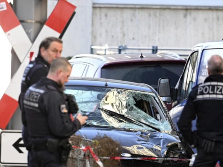 A car has struck people in the western German city of Mannheim, leaving two dead, authorities say.