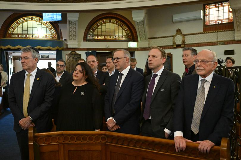 Australian Attorney-General Mark Dreyfus, Janice Iloni-Furstenberg, Australian Prime Minister Anthony Albanese, Jeremy Leibler and Mark Leibler during a visit to the St Kilda Shule in Melbourne on October 11, 2023. 