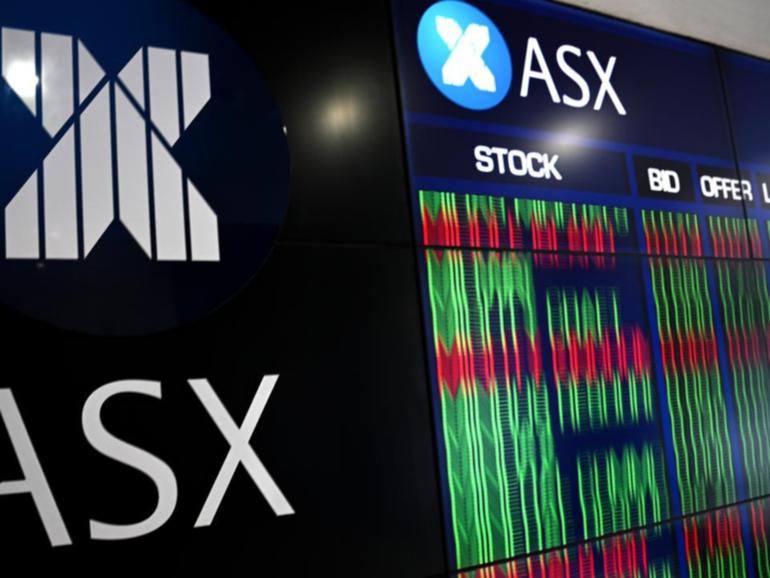 The benchmark S&P/ASX200 index has dropped 125.2 points in early trading. (Bianca De Marchi/AAP PHOTOS)