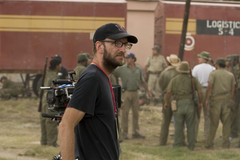 Steven Soderbergh on the set of Che Parts One and Two.