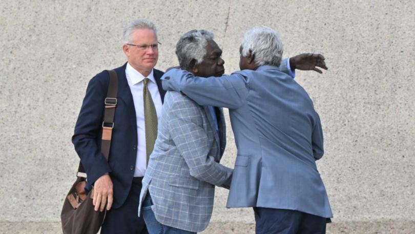 Gumatj leaders Djawa Yunupingu and Balupalu Yunupingu were at the High Court to hear the decision. (Mick Tsikas/AAP PHOTOS)