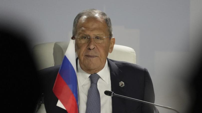 Russian Foreign Minister Sergei Lavrov has urged the US to engage in "political dialogue" with Yemen.