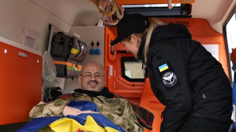 Ukrainian prisoners of war were released by Russia.