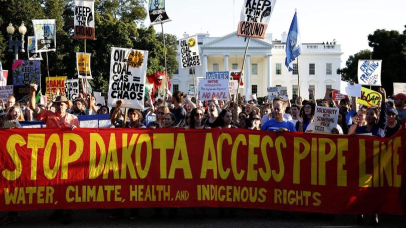 Protesters against the Dakota Access Pipeline rally in front of the White House in Washington. (EPA PHOTO)