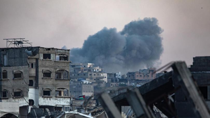 Palestinian medical authorities say an Israeli air strike in the northern Gaza Strip has killed 10. (EPA PHOTO)
