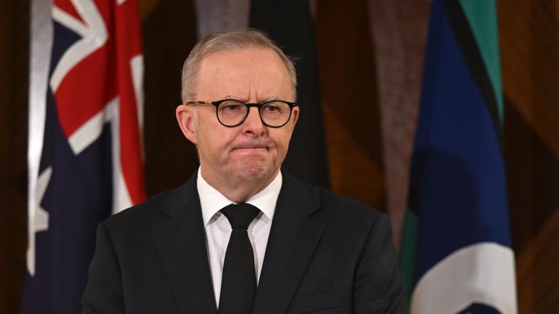 With polls tightening, Prime Minister Anthony Albanese is pledging $25 million to preserve 84 ancestral languages.(AAP Image/Lukas Coch) NO ARCHIVING