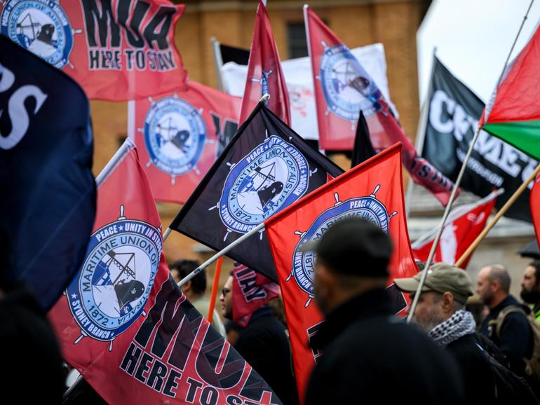 AARON PATRICK: Exiled leaders of the construction union want to take back control of the organisation, which has faced a long history of dubious allegations. 
