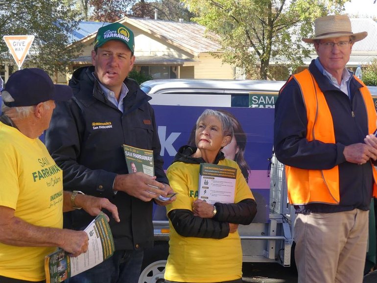 Nationals' candidate Sam Farraway (L) and Independent MP Andrew Gee fought a tight race in Calare. 