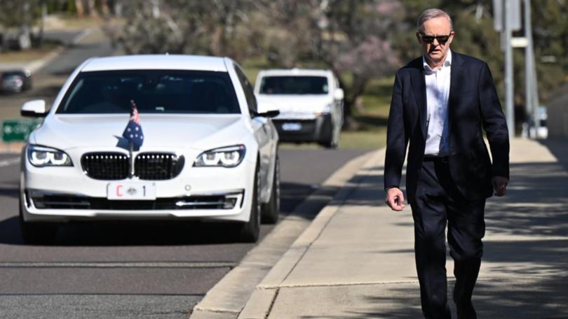Anthony Albanese is in no hurry to announce his new ministry. (Lukas Coch/AAP PHOTOS)
