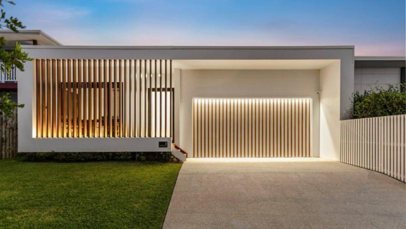 Shark and Billings intended to use the house as a holiday home.