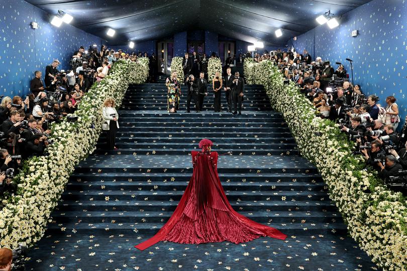 If you arrive early like Teyana Taylor did, you get the staircase to yourself.