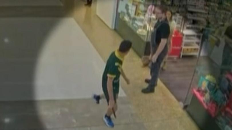 Bondi stabbings: New footage showing hero cop Amy Scott drawing her gun to stop killer Joel Cauchi released
7 NEWS