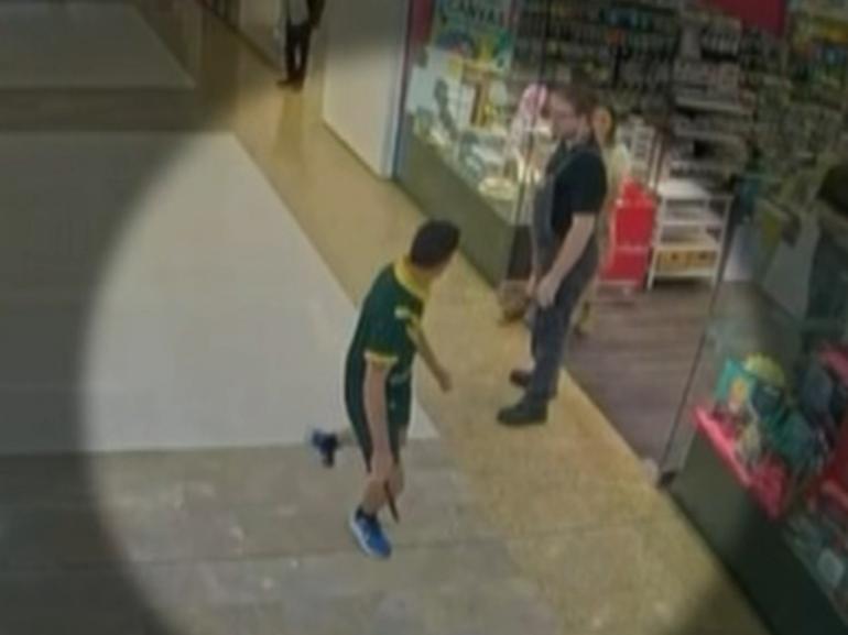 Bondi stabbings: New footage showing hero cop Amy Scott drawing her gun to stop killer Joel Cauchi released
7 NEWS