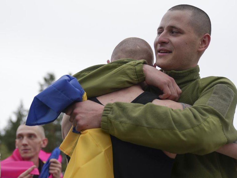 Ukraine's prisoners of war affairs said the returned prisoners consisted of 202 enlisted men. (EPA PHOTO)