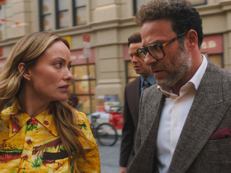 Seth Rogen with Olivia Wilde in The Studio.