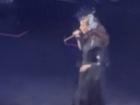 Aussie pop icon Tina Arena has stopped a show after a ‘brawl’ broke out during her Melbourne concert. 