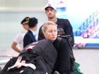Mitchell Starc and Alyssa Healy at Sydney Airport on Sunday.