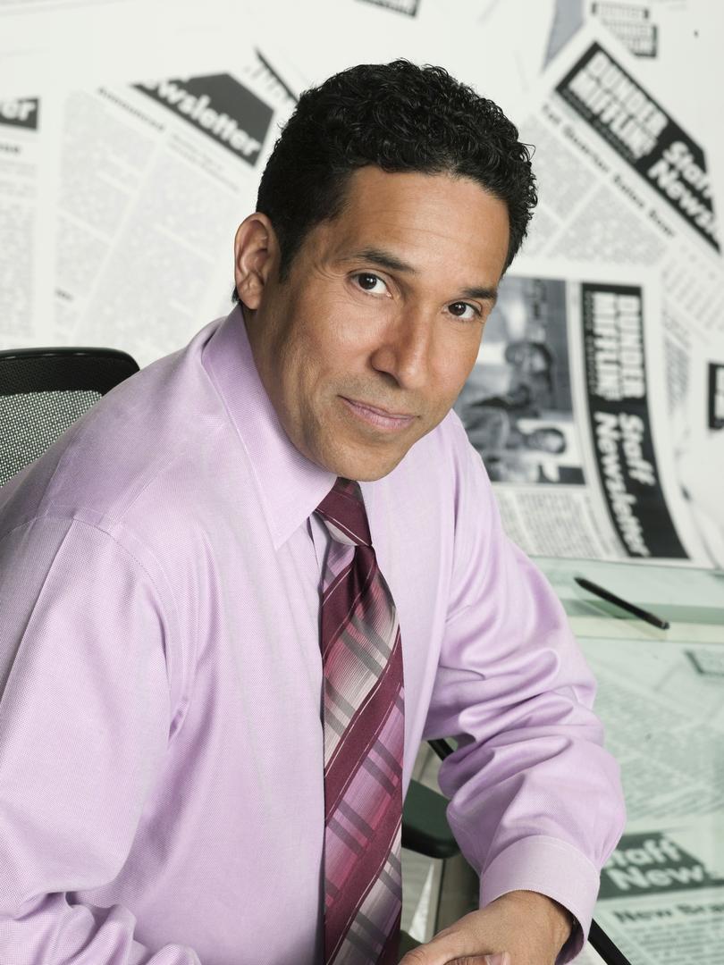 Oscar Nunez will reprise his role from the 2005 series.