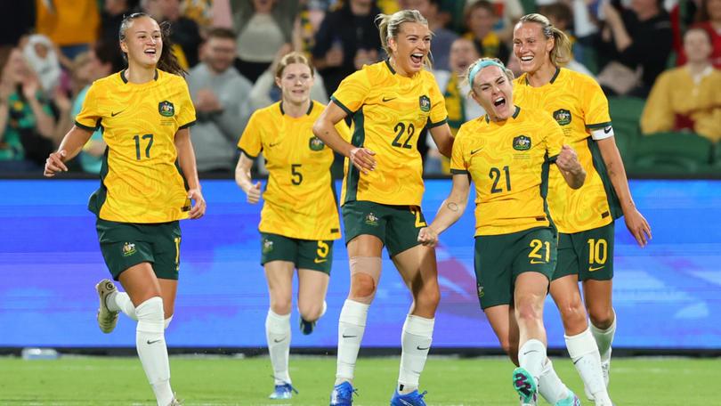 Ellie Carpenter (r) will not play against Argentina later this month.