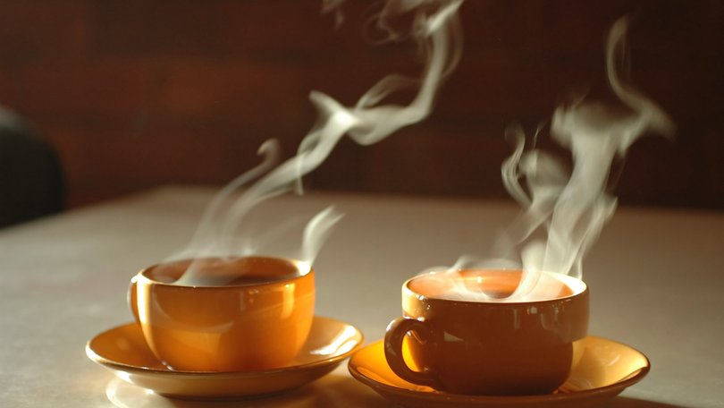 Very hot drinks increase the risk of esophageal cancer.