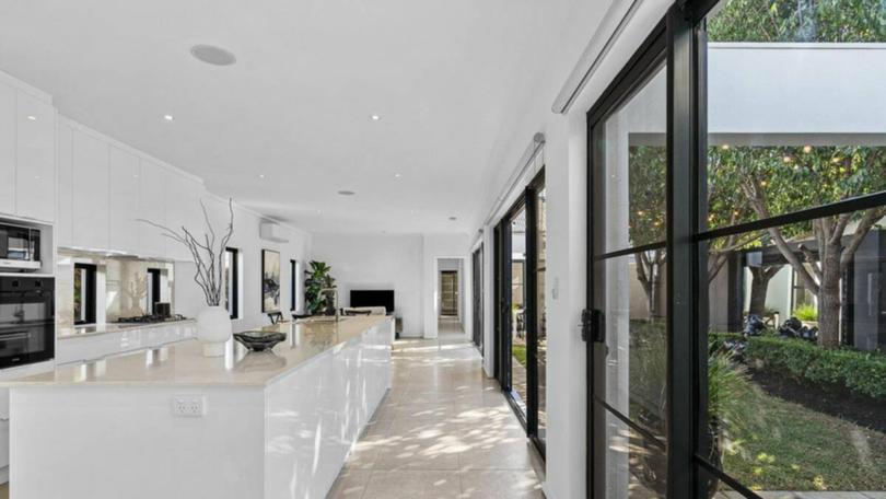 SOLD: 4 Monument Street, Mosman Park, WA 6012