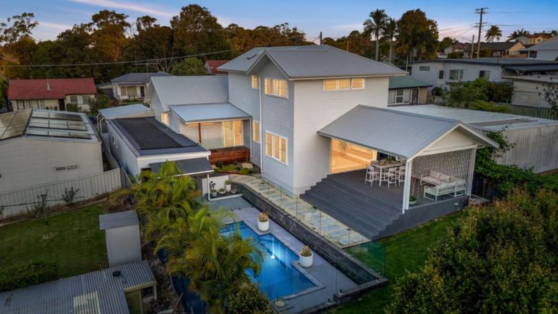 42 Wakal Street, Charlestown, went to auction with a $1.85m auction guide.
