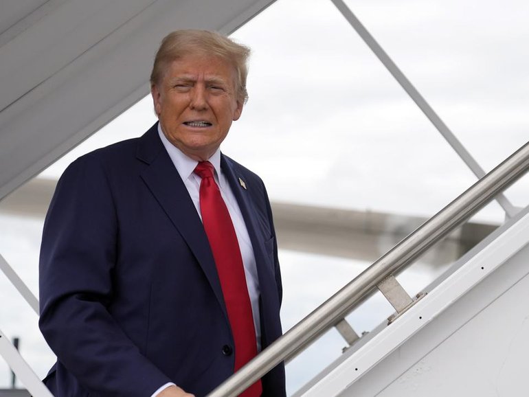 The US has accepted a $400 million Boeing 747 from Qatar for President Donald Trump’s use as Air Force One, sparking debate over security, legality, and the cost of retrofitting the jet
