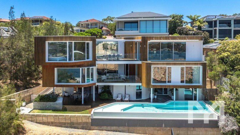 4 Lindsay Place, Bicton, WA.
