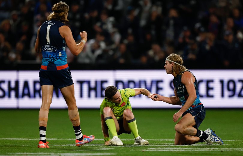 Smith was apologetic after the incident and even helped the umpire up.