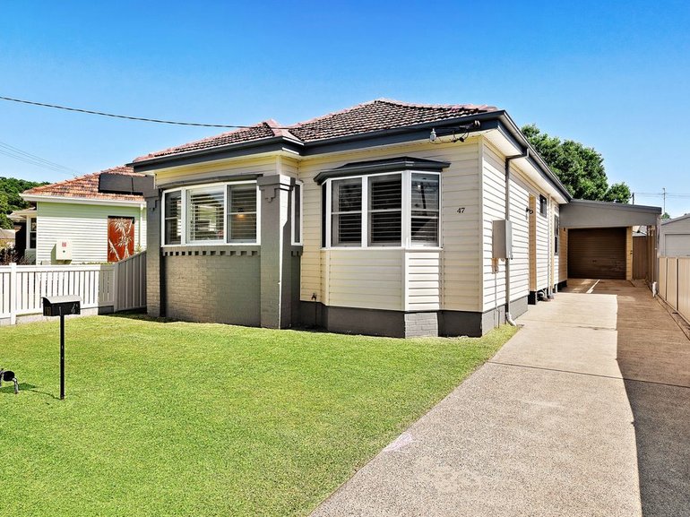 The Georgetown Cottage fetched $1.22m at auction.