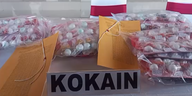 The cocaine was reportedly worth $1.14 million. 