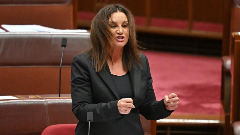 Independent Senator Jacqui Lambie is back in the house after a nail biting election count. (Mick Tsikas/AAP PHOTOS)
