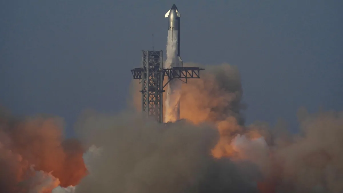 Crappy Rocketship SpaceX Starship blows up: Rocket fails reentry, ‘Rapid unscheduled ...
