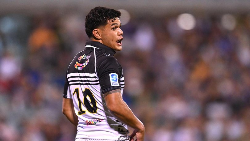 Noah Lolesio will return from his back injury in the Brumbies' crucial clash with the Crusaders. (Lukas Coch/AAP PHOTOS)