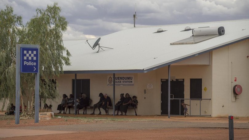 A Yuendumu elder wants funding restored to programs aimed at helping youths in the town. (Aaron Bunch/AAP PHOTOS)