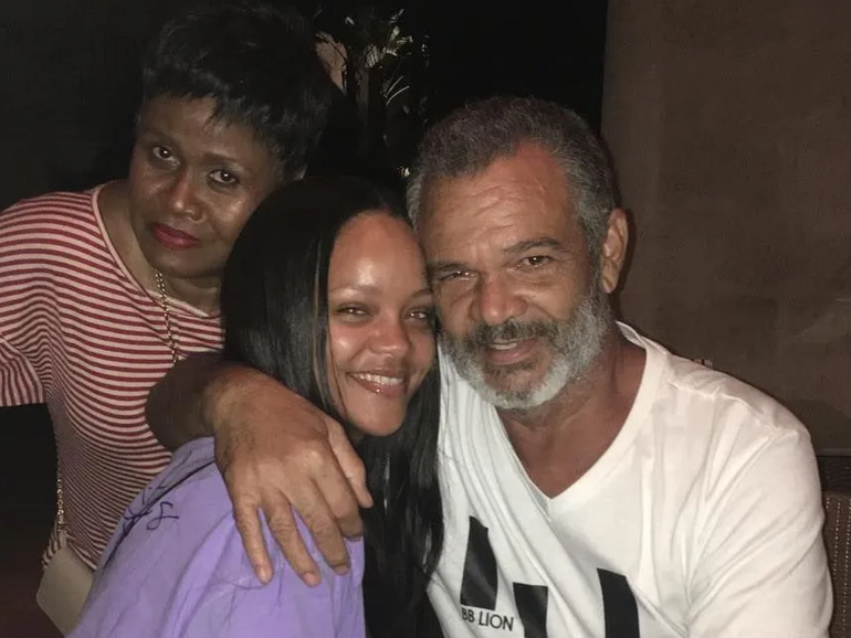 Singer Rihanna’s father Ronald Fenty has died at the age of 70.