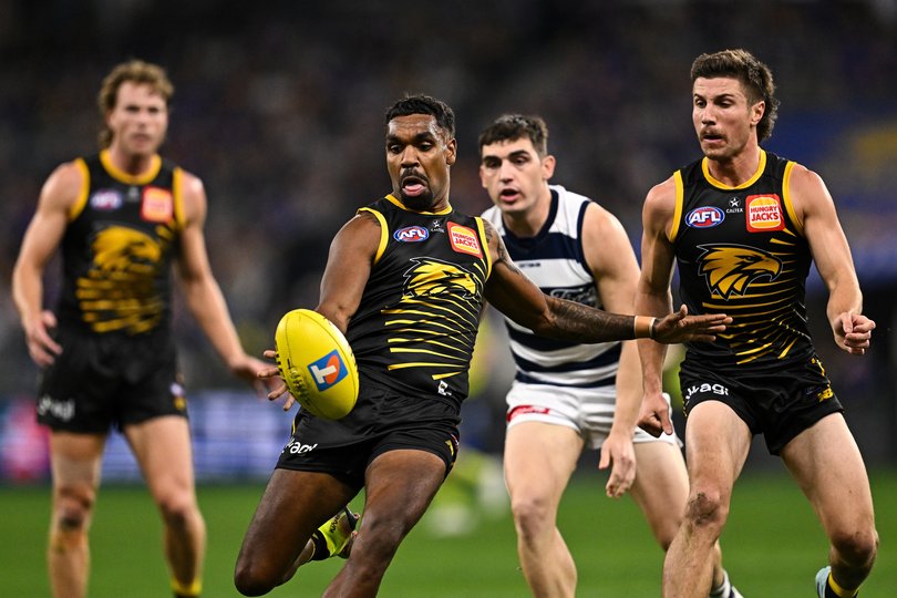 PERTH, AUSTRALIA - JUNE 01: Liam Ryan of the Eagles kicks the ball during the 2025 AFL Round 12 match between the West Coast Eagles and the Geelong Cats at Optus Stadium on June 1, 2025 in Perth, Australia. (Photo by Daniel Carson/AFL Photos)