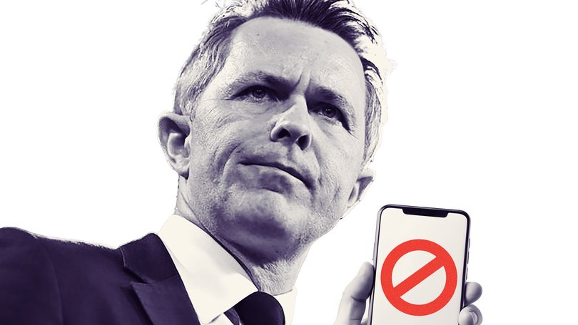 The Albanese Government’s proposed social media ban for children under 16 will fail unless mums and dads step up, writes Jeni O’Dowd.