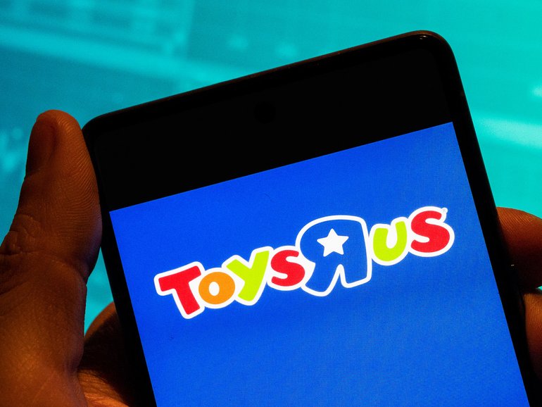 A quarterly financial report released last week showed Toys R Us had just $211,000 in cash and cash equivalents at the end of March.