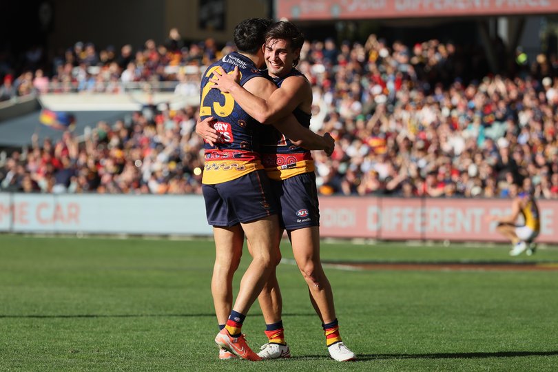 Crows Izak Rankine and Josh Rachele.