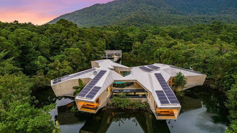 The best properties to see this Saturday the 7th of June.