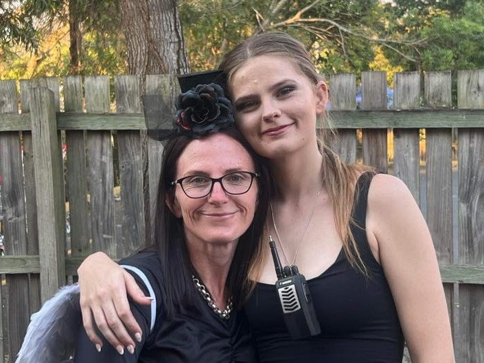 Pheobe Bishop and her mum Kylie Johsnon.