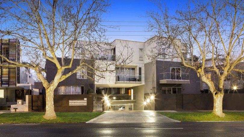 3/496 Dandenong Road, Caulfield North, VIC 3161.