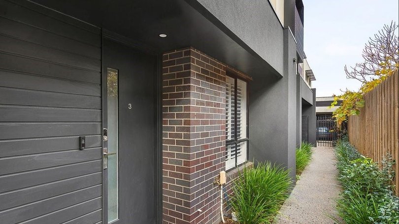 UNIT 3/112 Dundas Street, Thornbury, VIC 3071.