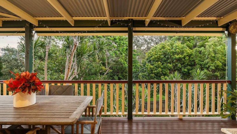 The property eventually sold under the hammer for $1.405m.