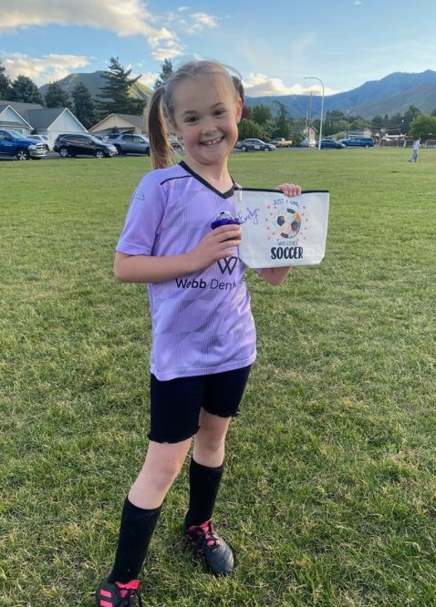 Evelyn Decker, 8.