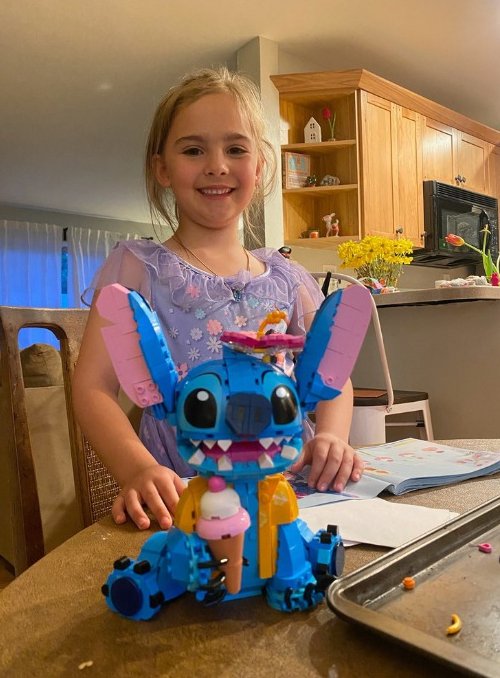 Olivia Decker, 5.