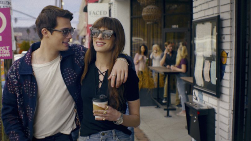 Nicholas Galitzine with Anne Hathaway in The Idea of You.